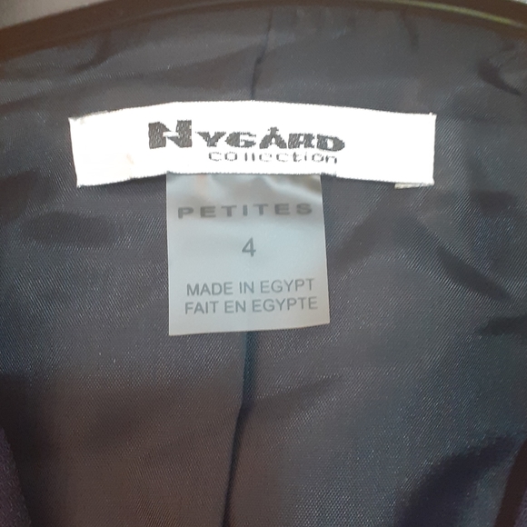 NEW Nygard Navy 3 Button Blazers Size 4P & 6P - Picture 6 of 8